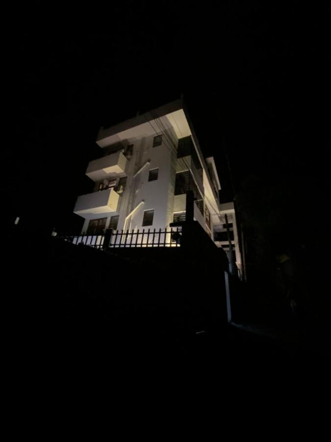 Aurelia Inn Kandy Exterior foto